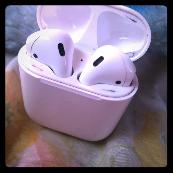 Apple AirPods Great Condition